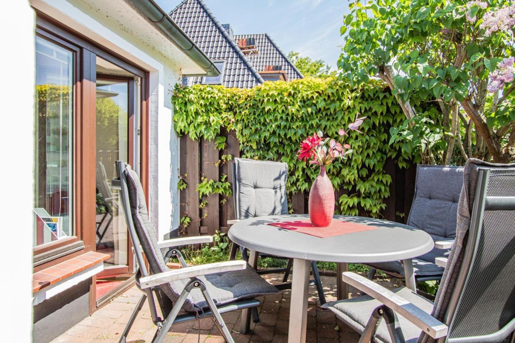 Friesenhaus, App. 2 *